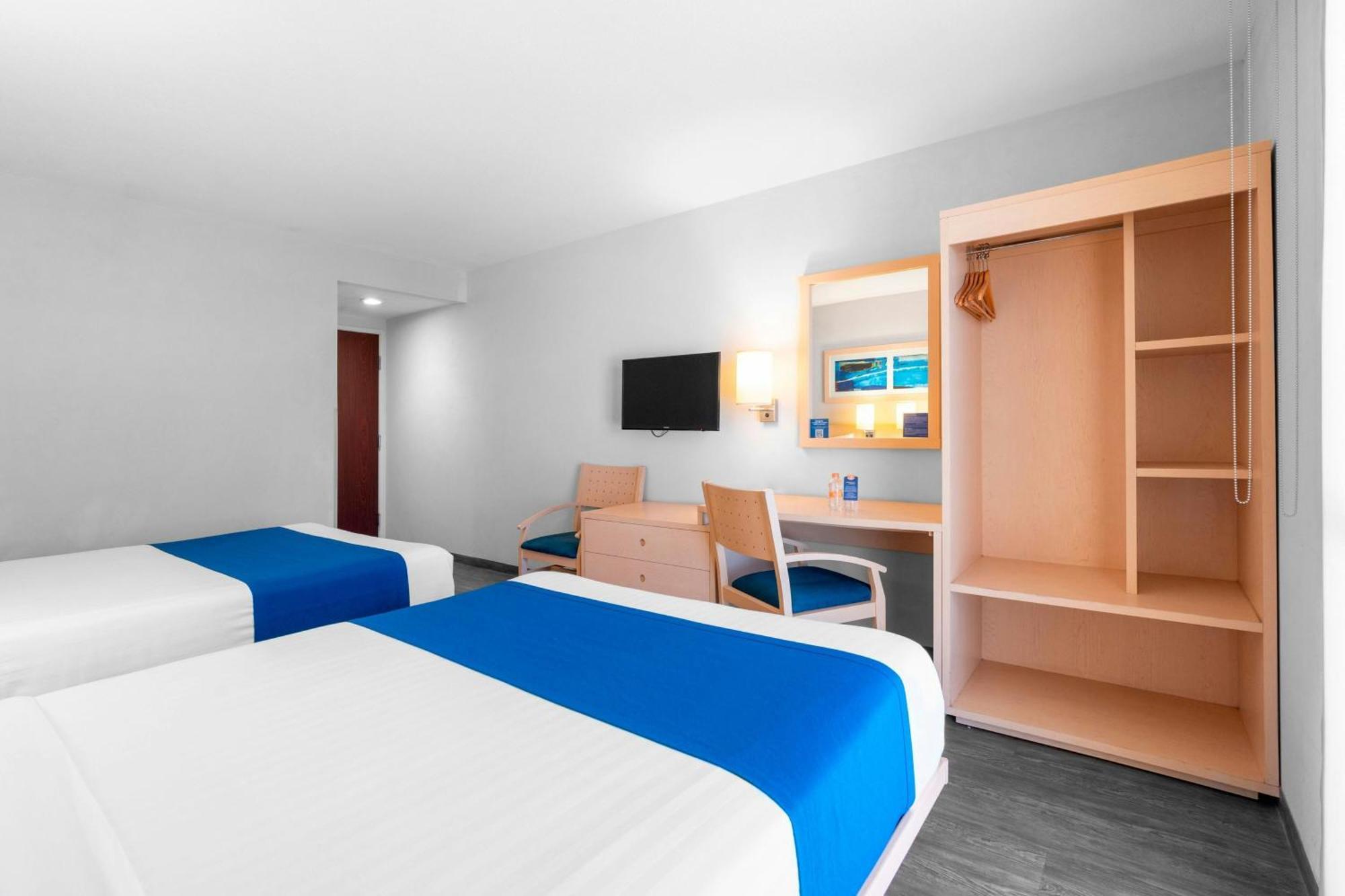 City Express By Marriott Aguascalientes Sur Exterior photo