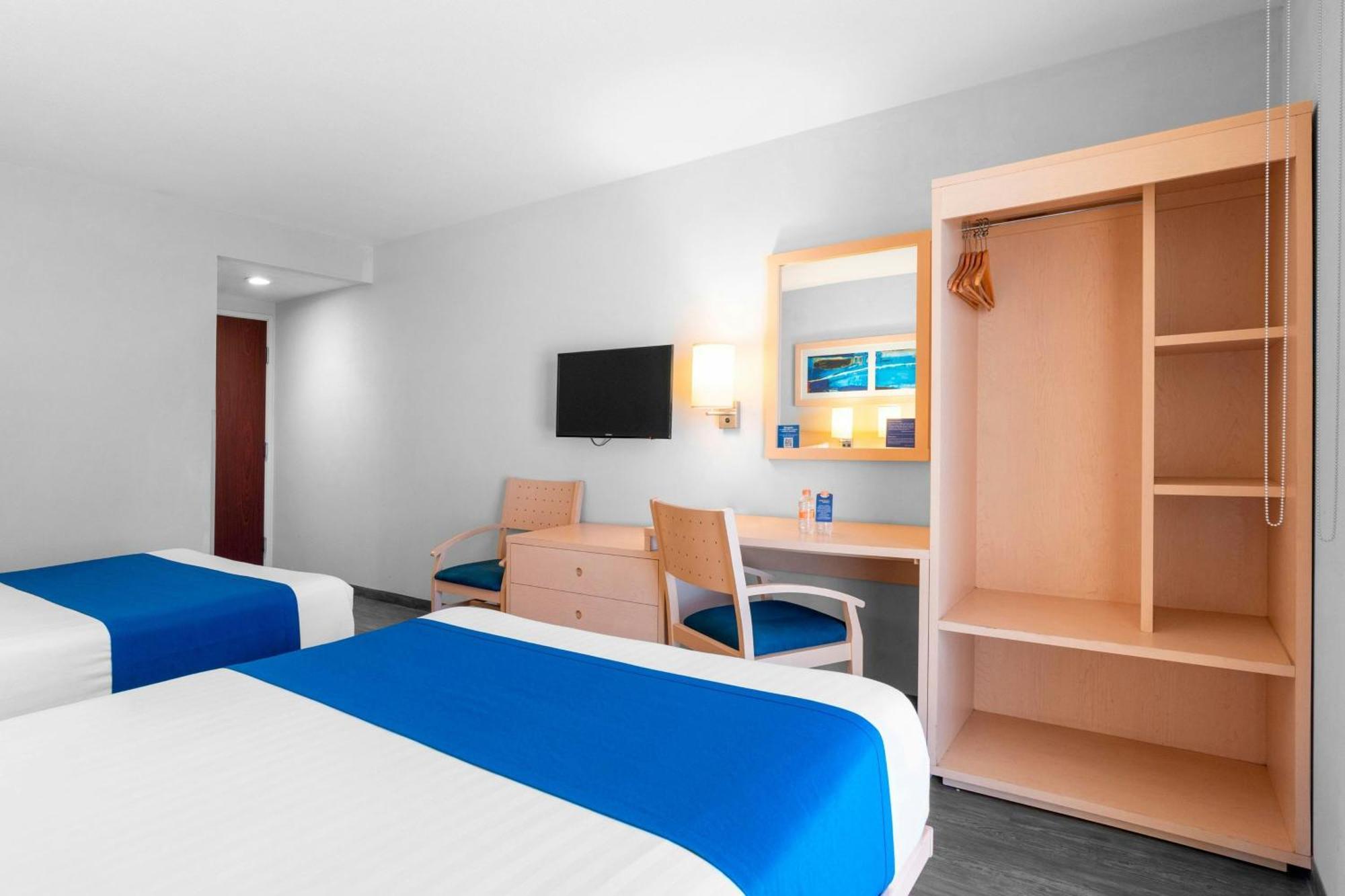 City Express By Marriott Aguascalientes Sur Exterior photo